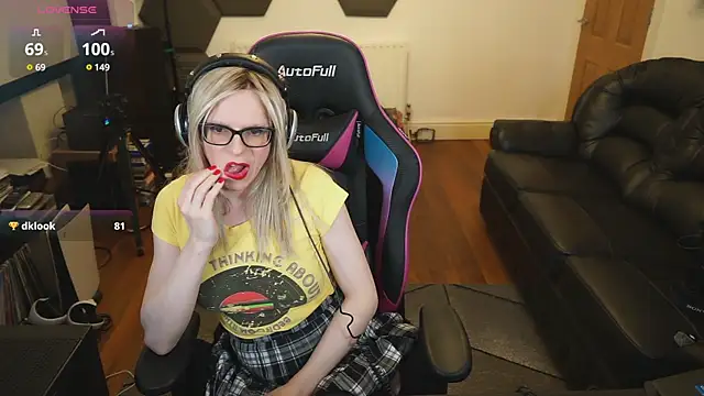 Snapshot of KelseyCobalt chatting on 03.12.25 KelseyCobalt online show from 03.12.25