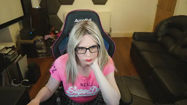 Snapshot of KelseyCobalt chatting on 03.17.25 KelseyCobalt online show from 03.17.25