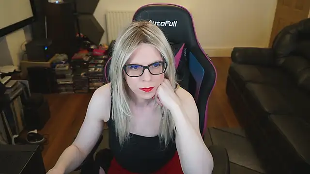 Snapshot of KelseyCobalt chatting on 03.22.25 KelseyCobalt online show from 03.22.25