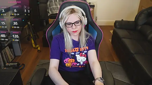 Snapshot of KelseyCobalt chatting on 09.26.25 KelseyCobalt online show from 09.26.25