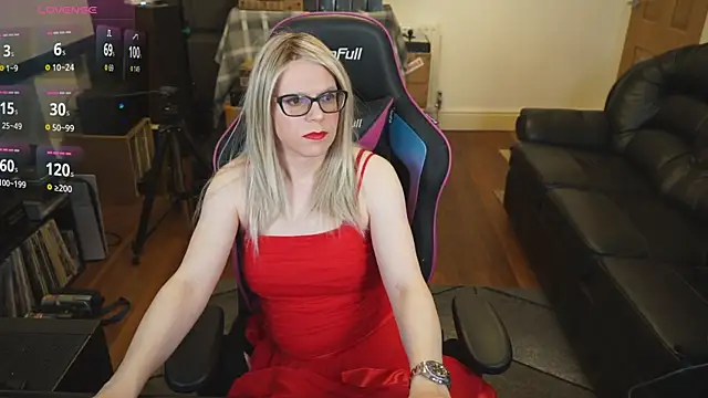 Snapshot of KelseyCobalt chatting on 10.08.25 KelseyCobalt online show from 10.08.25