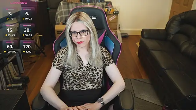 Snapshot of KelseyCobalt chatting on 11.15.25 KelseyCobalt online show from 11.15.25