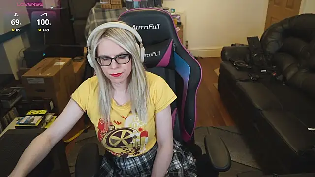 Snapshot of KelseyCobalt chatting on 12.05.25 KelseyCobalt online show from 12.05.25