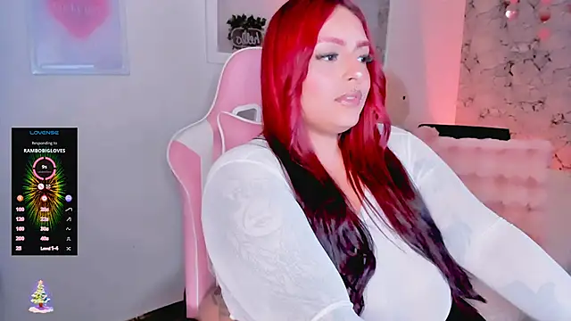 Snapshot of dulce_doll1 chatting on 12.31.24 dulce doll1 online show from 12.31.24