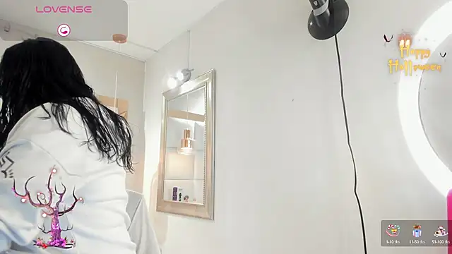 LADY HELLEN online show from 10.10.25