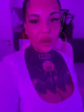  MelinaCurves  online show from 05.23.26