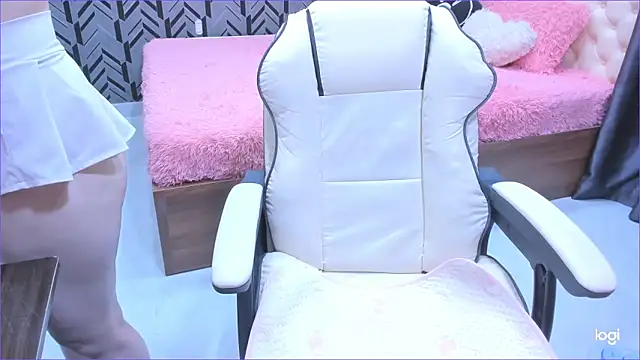 Snapshot of Toyota_Motor_Corporation chatting on 10.05.25 Toyota Motor Corporation online show from 10.05.25