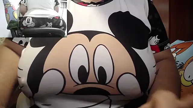 Snapshot of zoe_hotxxx chatting on 03.07.26 zoe hotxxx online show from 03.07.26