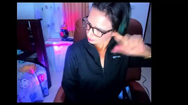 BrianaGarner online show from 10.12.25