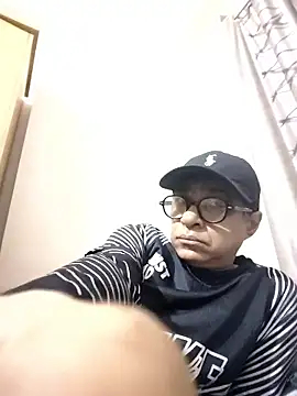 Snapshot of iamkahn_44 chatting on 01.13.26 iamkahn 44 online show from 01.13.26