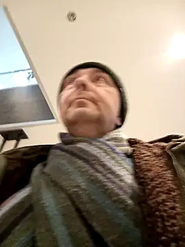 Snapshot of Pokaz2020 chatting on 12.16.24 Pokaz2020 online show from 12.16.24