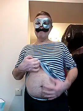 Snapshot of Pokaz2020 chatting on 12.26.24 Pokaz2020 online show from 12.26.24