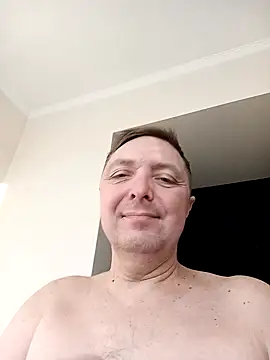 Snapshot of Pokaz2020 chatting on 02.15.25 Pokaz2020 online show from 02.15.25