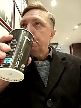 Snapshot of Pokaz2020 chatting on 10.01.25 Pokaz2020 online show from 10.01.25