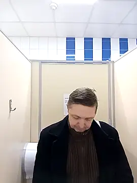 Snapshot of Pokaz2020 chatting on 11.17.25 Pokaz2020 online show from 11.17.25