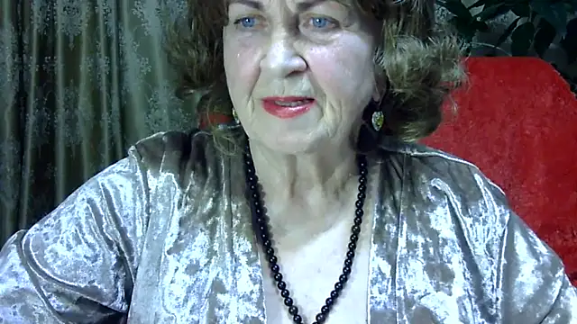 Snapshot of Emma52610 chatting on 04.23.26 Emma52610 online show from 04.23.26