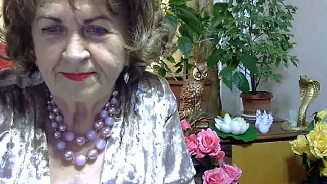 Snapshot of Emma52610 chatting on 04.24.26 Emma52610 online show from 04.24.26