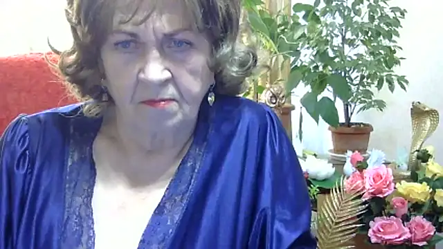 Snapshot of Emma52610 chatting on 04.29.26 Emma52610 online show from 04.29.26