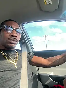 Snapshot of SlimBigBanko chatting on 03.25.26 SlimBigBanko online show from 03.25.26