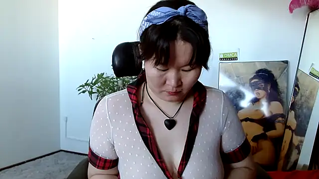 Snapshot of Akira_xx chatting on 02.06.25 Akira xx online show from 02.06.25