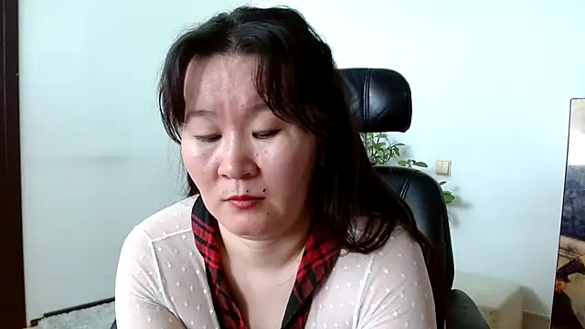 Snapshot of Akira_xx chatting on 03.23.25 Akira xx online show from 03.23.25