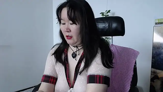 Snapshot of Akira_xx chatting on 11.03.25 Akira xx online show from 11.03.25