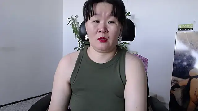 Snapshot of Akira_xx chatting on 11.17.25 Akira xx online show from 11.17.25