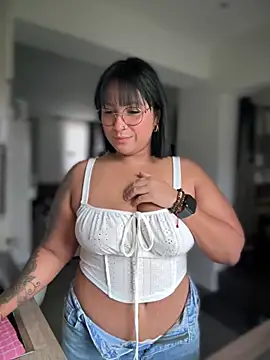 DannaaMeliza online show from 12.19.24