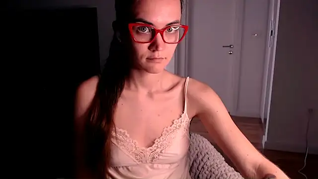 Snapshot of EvelynGG chatting on 05.10.26 EvelynGG online show from 05.10.26