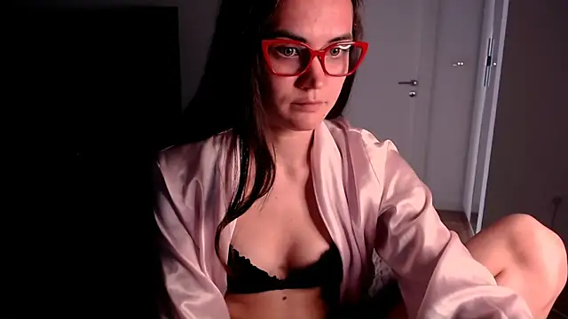 Snapshot of EvelynGG chatting on 05.19.26 EvelynGG online show from 05.19.26