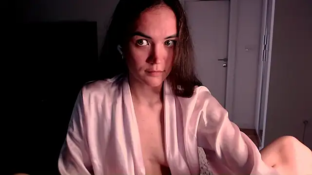 Snapshot of EvelynGG chatting on 05.28.26 EvelynGG online show from 05.28.26
