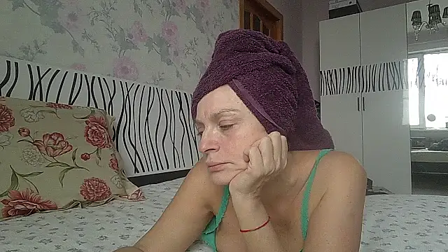 LindaStarS online show from 11.26.25