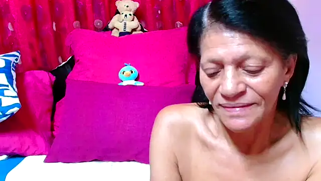 Snapshot of SLUTTYROXY chatting on 09.13.25 SLUTTYROXY online show from 09.13.25