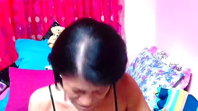 Snapshot of SLUTTYROXY chatting on 09.18.25 SLUTTYROXY online show from 09.18.25