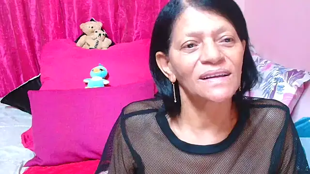 Snapshot of SLUTTYROXY chatting on 01.09.26 SLUTTYROXY online show from 01.09.26