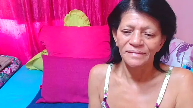 Snapshot of SLUTTYROXY chatting on 02.02.26 SLUTTYROXY online show from 02.02.26