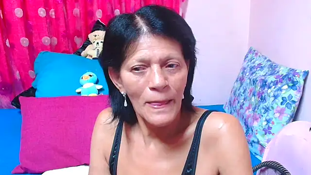 Snapshot of SLUTTYROXY chatting on 02.15.26 SLUTTYROXY online show from 02.15.26