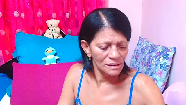 Snapshot of SLUTTYROXY chatting on 02.17.26 SLUTTYROXY online show from 02.17.26