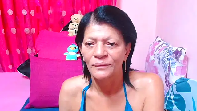 Snapshot of SLUTTYROXY chatting on 02.20.26 SLUTTYROXY online show from 02.20.26