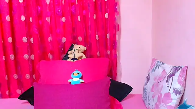 Snapshot of SLUTTYROXY chatting on 02.21.26 SLUTTYROXY online show from 02.21.26