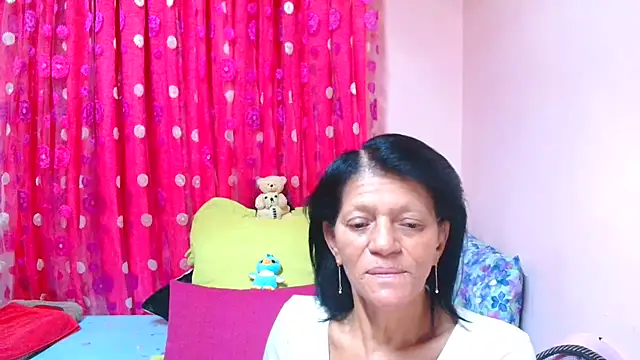 Snapshot of SLUTTYROXY chatting on 02.23.26 SLUTTYROXY online show from 02.23.26