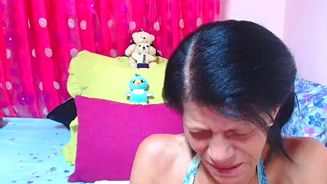 Snapshot of SLUTTYROXY chatting on 02.28.26 SLUTTYROXY online show from 02.28.26