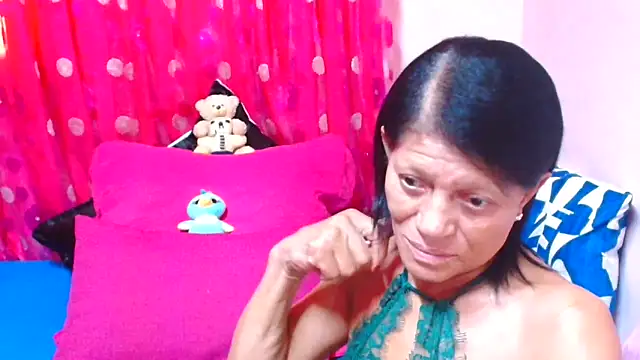 Snapshot of SLUTTYROXY chatting on 03.05.26 SLUTTYROXY online show from 03.05.26