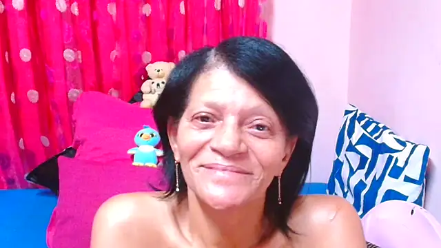 Snapshot of SLUTTYROXY chatting on 03.07.26 SLUTTYROXY online show from 03.07.26