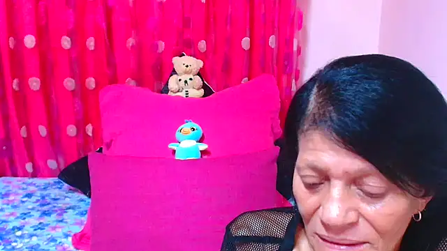 Snapshot of SLUTTYROXY chatting on 03.18.26 SLUTTYROXY online show from 03.18.26