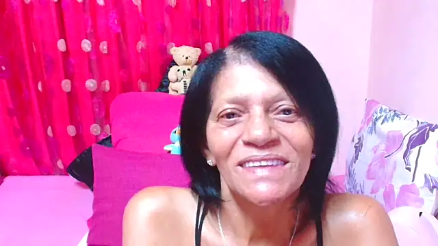 Snapshot of SLUTTYROXY chatting on 03.29.26 SLUTTYROXY online show from 03.29.26