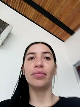 Snapshot of loveuu-bae chatting on 03.05.25 loveuu-bae online show from 03.05.25