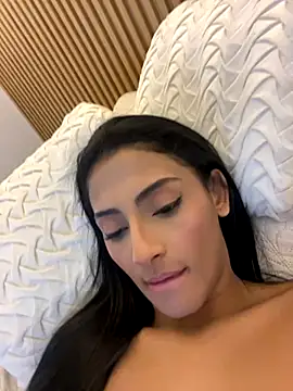 SUSIEPOWELL online show from 09.19.25