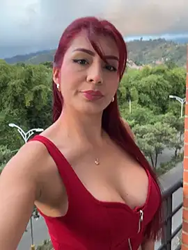 Snapshot of LINDA_PATTY94 chatting on 12.23.24 LINDA PATTY94 online show from 12.23.24