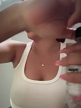 Snapshot of LINDA_PATTY94 chatting on 01.22.25 LINDA PATTY94 online show from 01.22.25